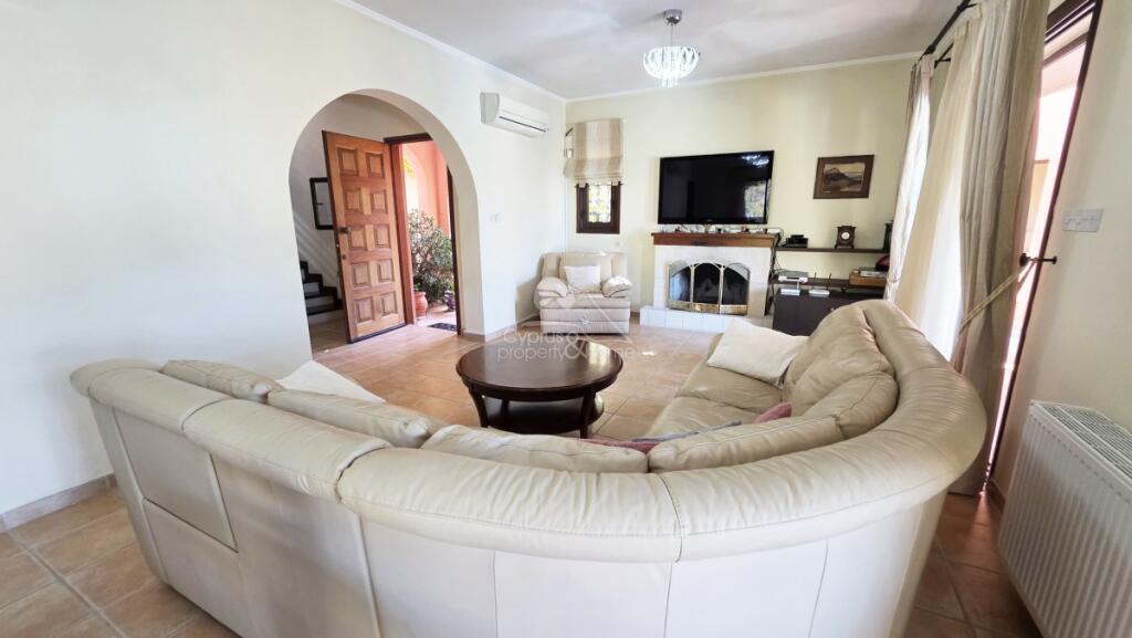 3 bedroom Villa in Kamares | ID 135 - 7